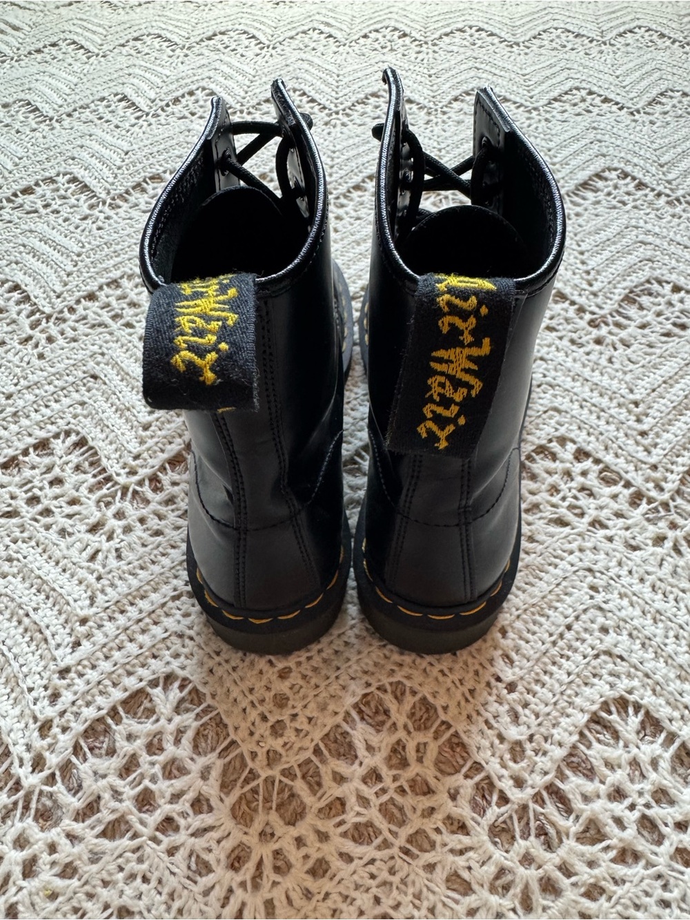 Dr. Martens Matte Black Leather Eye Lace-Up Boots Yellow Stitching Size 9 - Picture 9 of 16